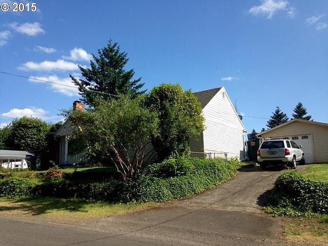 2nd image of 3044 SE Roswell St