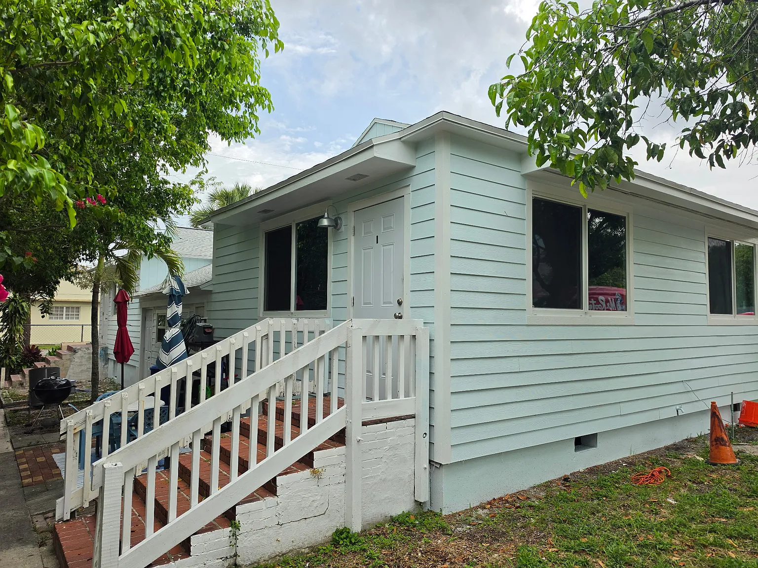 2 bed, 750 sqft, $2,350 — Photo 1