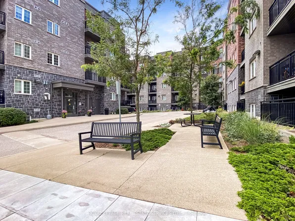7 Rittenhouse Rd #304, Kitchener, ON N2E 2M8
