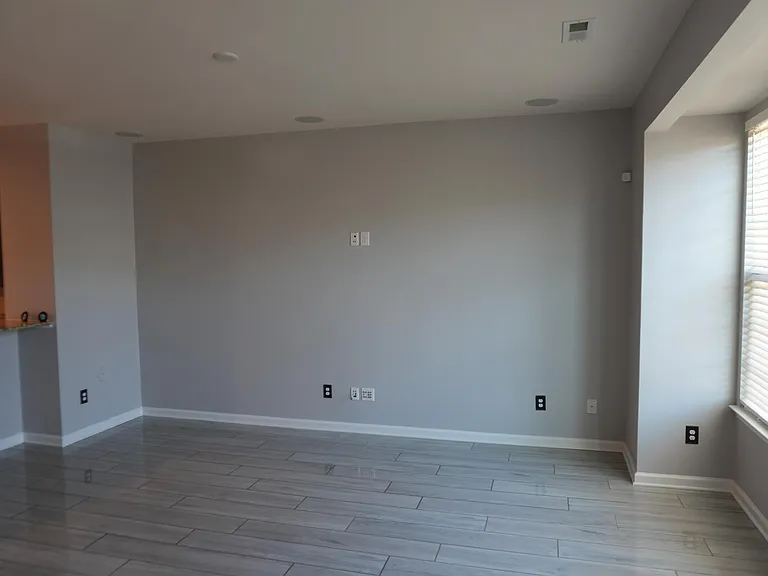 1645 Fleetwood Dr — Photo 13