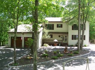 1231 Park Dr, East Stroudsburg, PA 18302