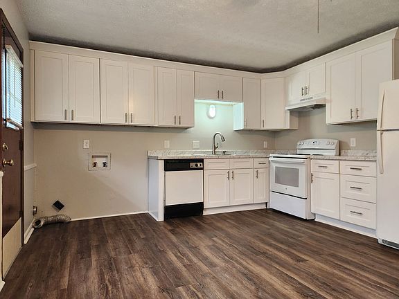 3rd image of 3638 Duane Ct APT A