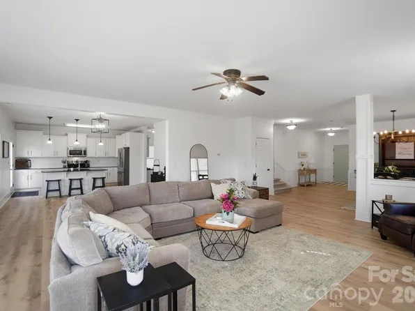 3018 Amaranth Dr, Tega Cay, SC 29708