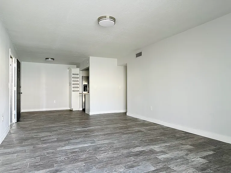 912 Lake Destiny Rd #D — Photo 3