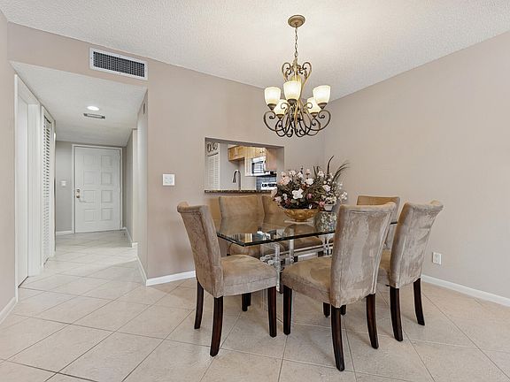 5th image of 7280 Amberly Lane #208
