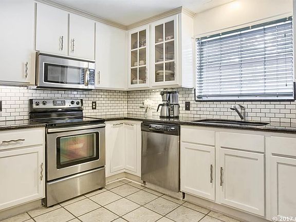 3rd image of 5720 NW 38th Pl