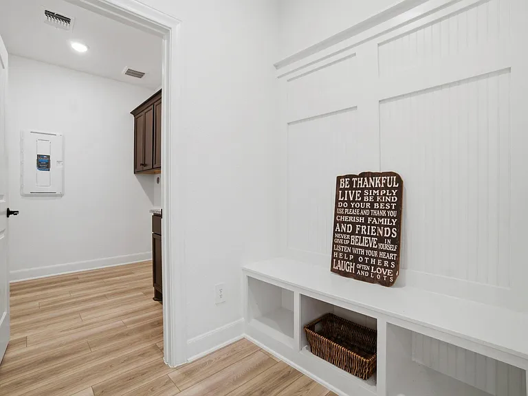 9727 Rockwell Dr — Photo 14