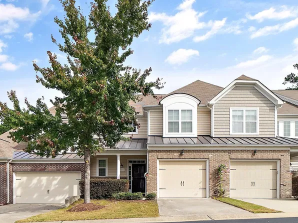 8203 Yaxley Hall Dr, Raleigh, NC 27616
