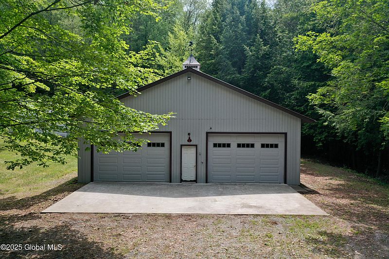 4th image of 236 Angel Road