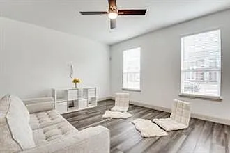 12912 Leopold Trl — Photo 21