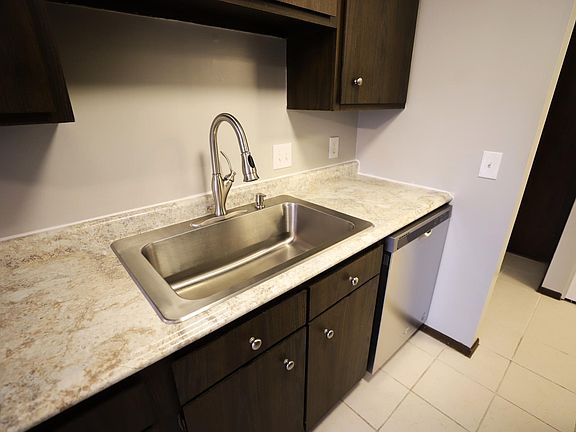 Large Kitchen Sink with Dishwasher