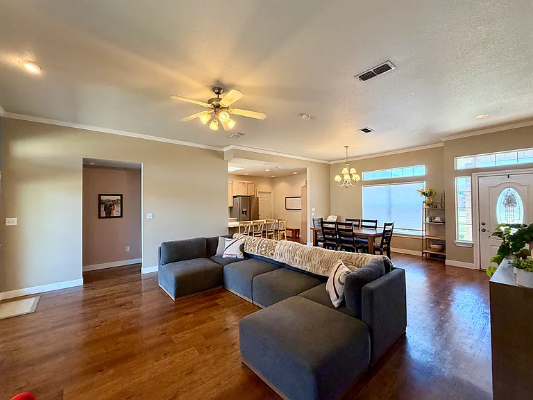 3816 Benjamin Davis Dr — Photo 7