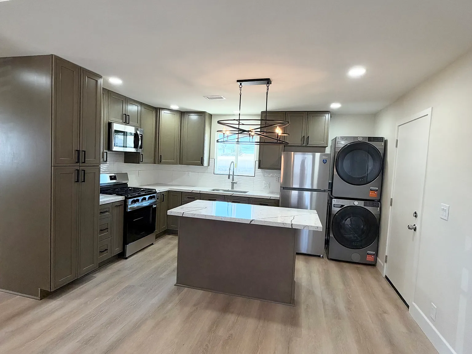 1/2 N Oak St, Santa Paula — Photo 1