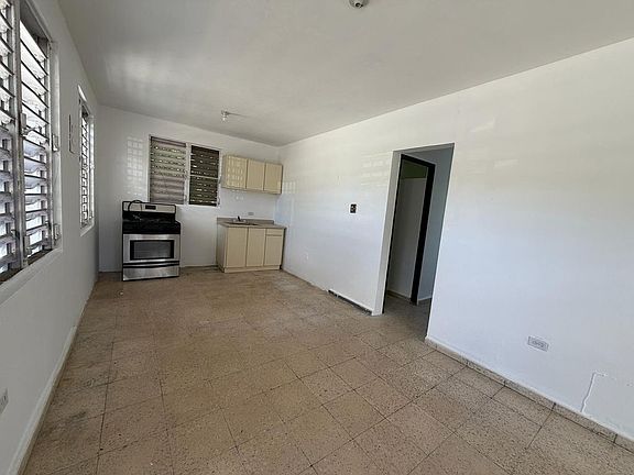 2nd image of Bo Rio Grande