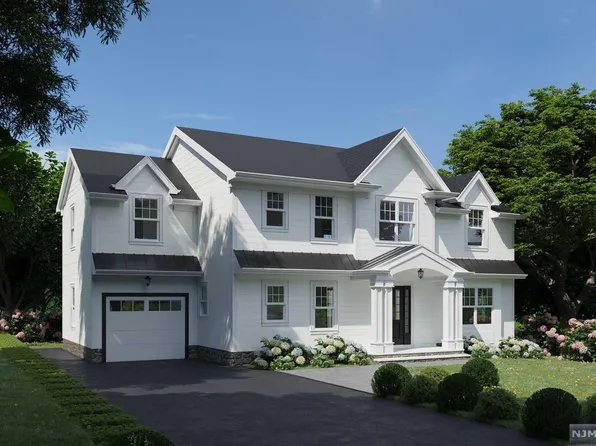 312 Oradell Ave, Paramus, NJ 07652