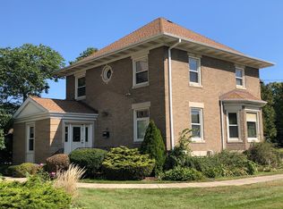 37 N Plum Grove Rd, Palatine, IL 60067