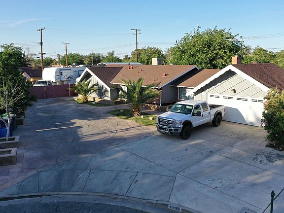 3rd image of 1255 E Avenue J2