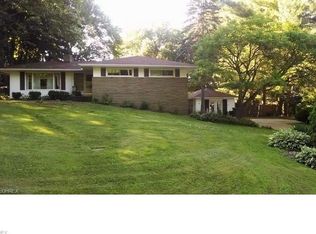 5684 Sherwood Frst, Akron, OH 44319