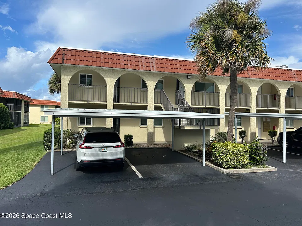 201 Saint Lucie Ln #306