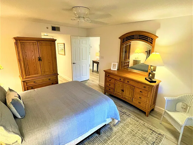 606 Shorewood Dr #C303 — Photo 22