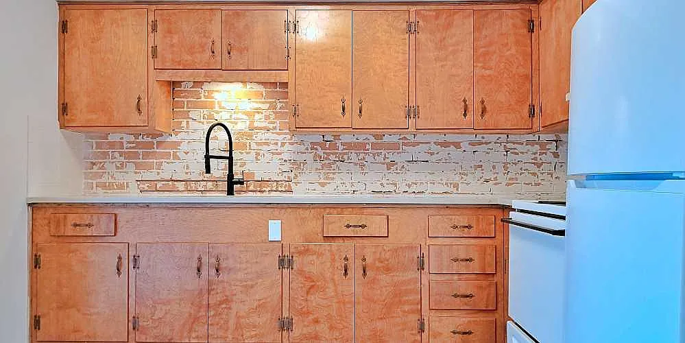 Studio, 420 sqft, $899 — Photo 3