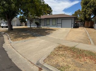1942 W Pontiac Way, Fresno, CA 93705