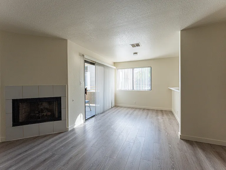 5064 S Rainbow Blvd #101-1 — Photo 3