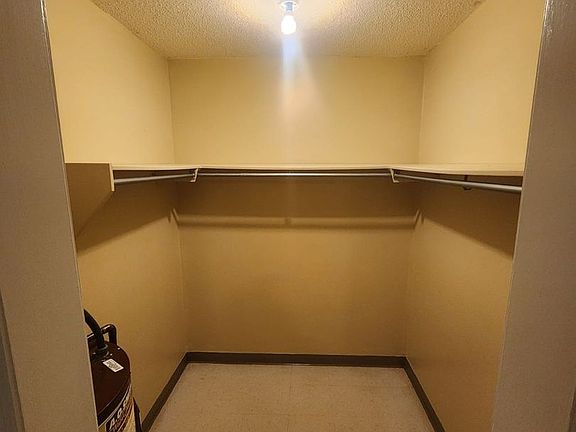 4th image of 518 W Main St #18A