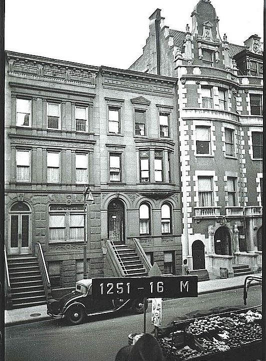 2nd image of 309 W 90th St