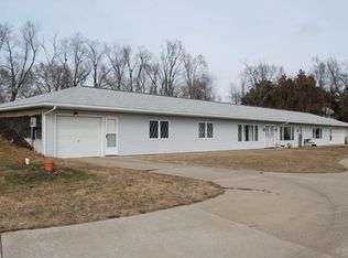 701 Wright Brothers Blvd E, Cedar Rapids, IA 52404