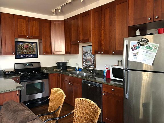 4th image of 1429 W Cortez St #3D