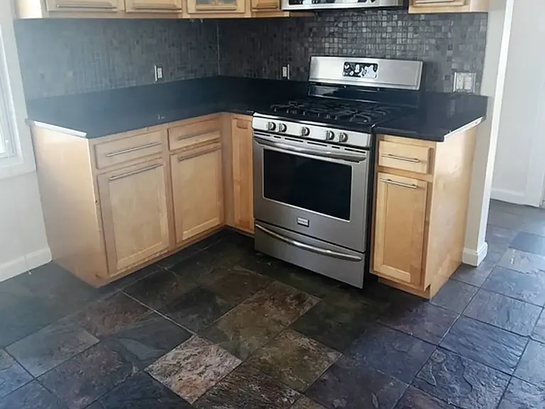 137 Sweet Ave — Photo 4