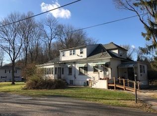 9 Slate Hill Rd, Newton, NJ 07860