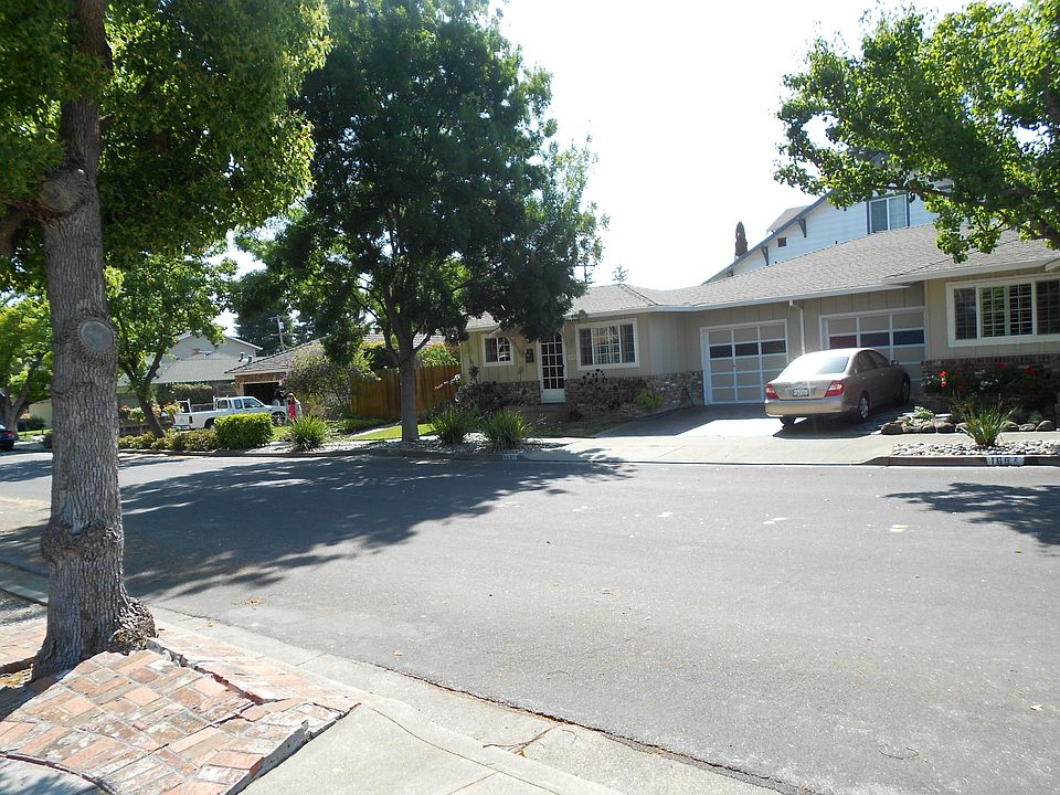 1st image of 1695 Carleton Ct
