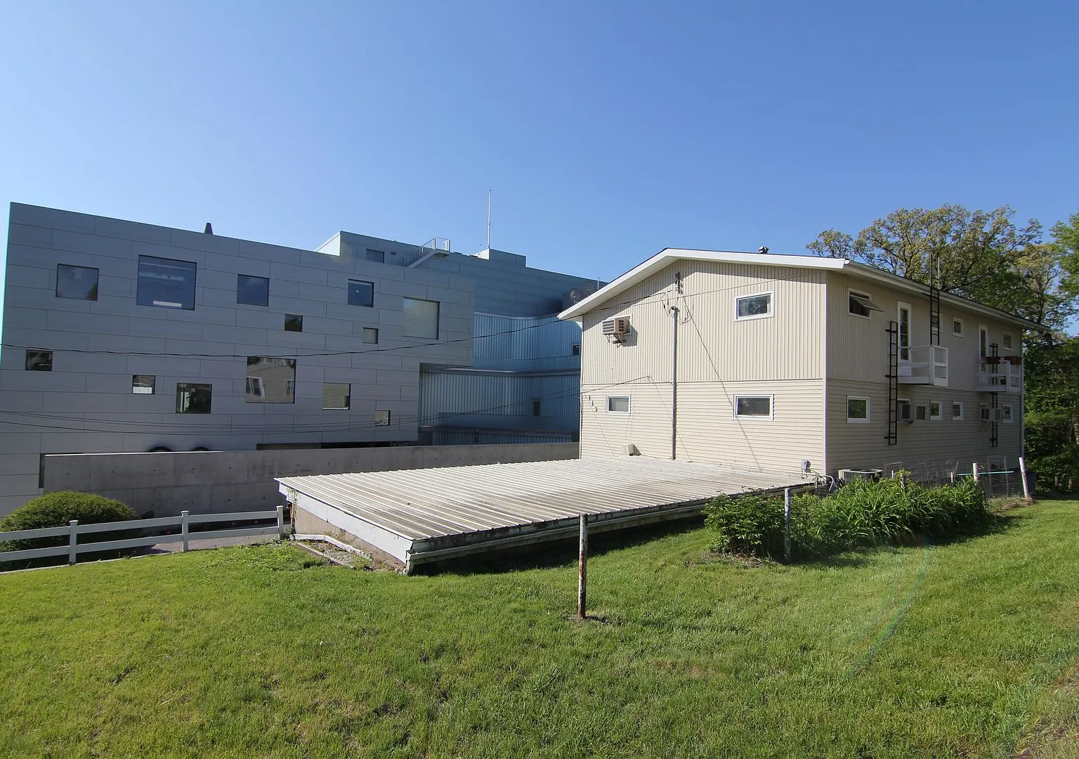 119 River St -Martin Apts — Photo 3