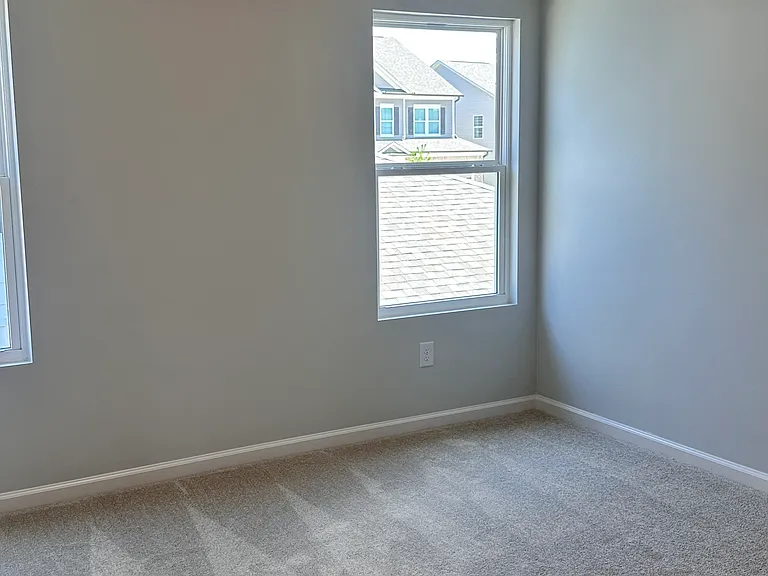 3025 Cambridge Mill St — Photo 10