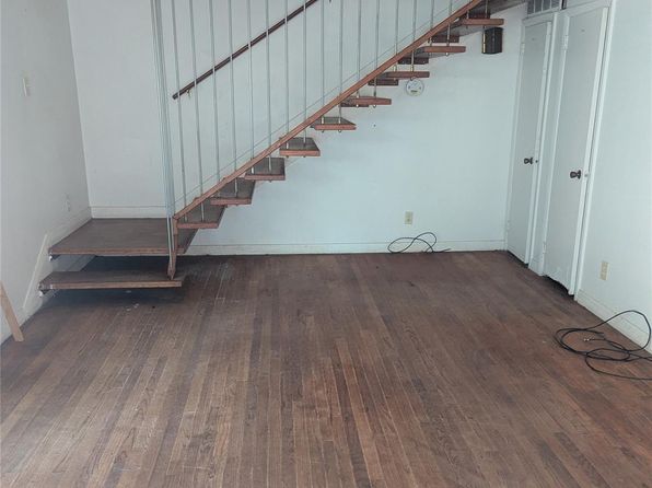 charlotte-north-carolina-456976980 picture