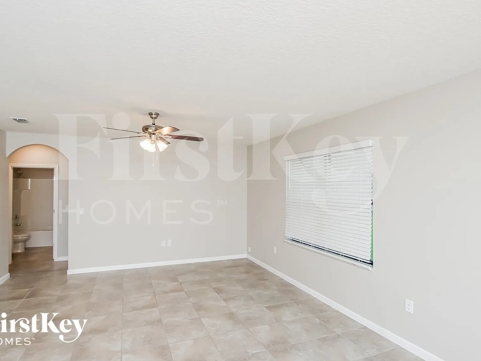 5 bed, 3.0 bath, 2674 sqft, $2,940 — Photo 3