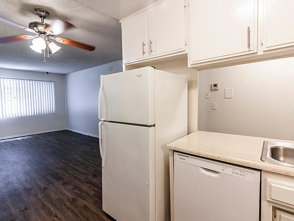 5th image of 10827 Morrison St APT 103