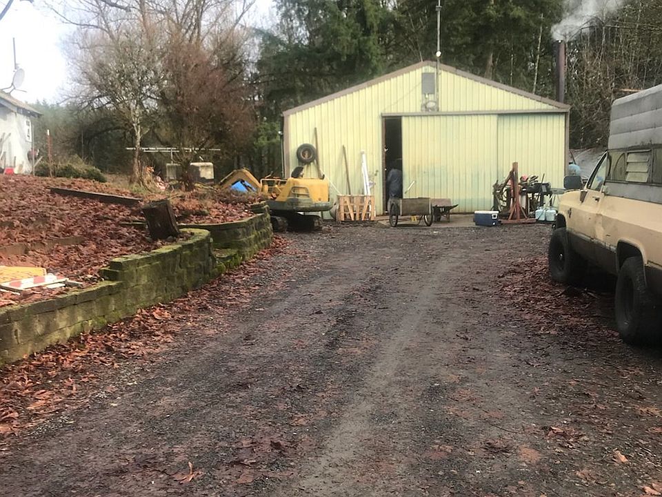 2nd image of 32756 Canaan Rd