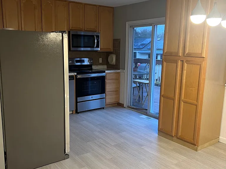 2418 York Rd — Photo 6