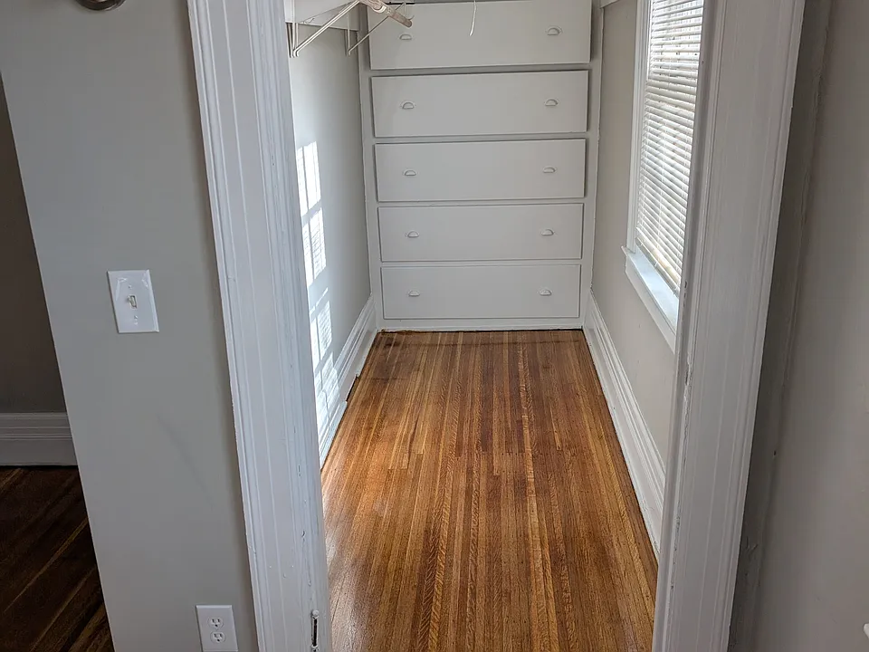 walk in closet