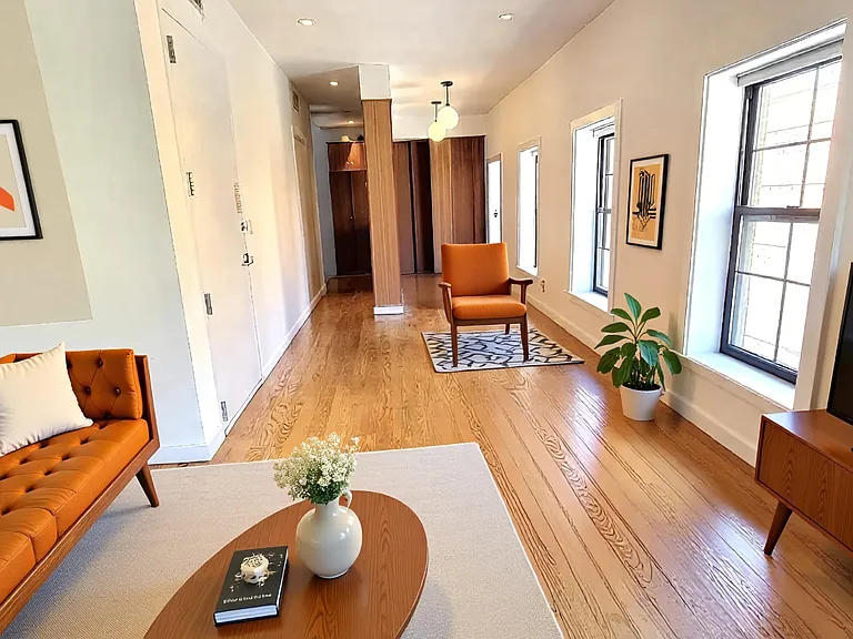 322 Spring St #PENTHOUSE — Photo 3