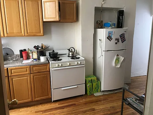 Rented by Manhattan Management LLC | media 33