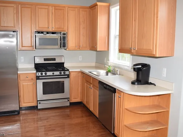 2 Hope St, Phillipsburg, NJ 08865