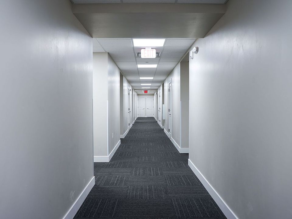 Building Photo 4