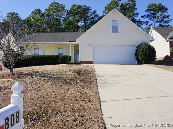 808 Bramblegate Rd, Hope Mills, NC 28348