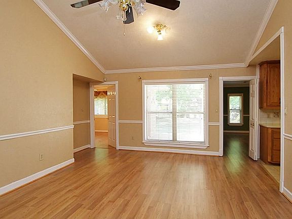 3rd image of 505 W Mahan St
