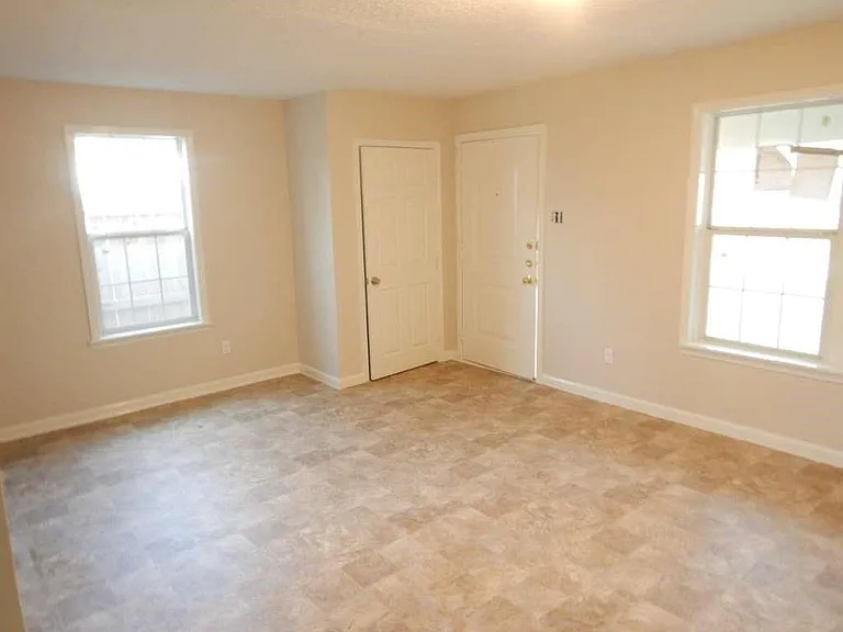 4218 Buck St — Photo 5
