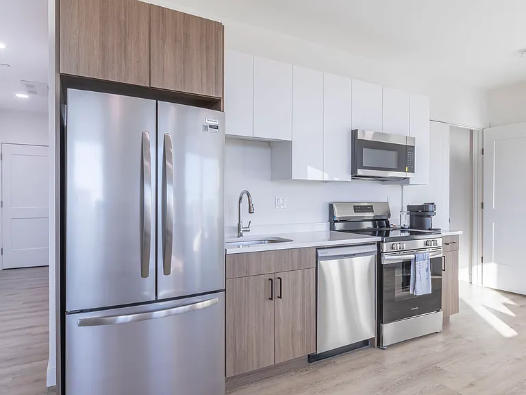 03 Summit - Apt. 503 (Model Unit)